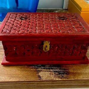 Jewelry box